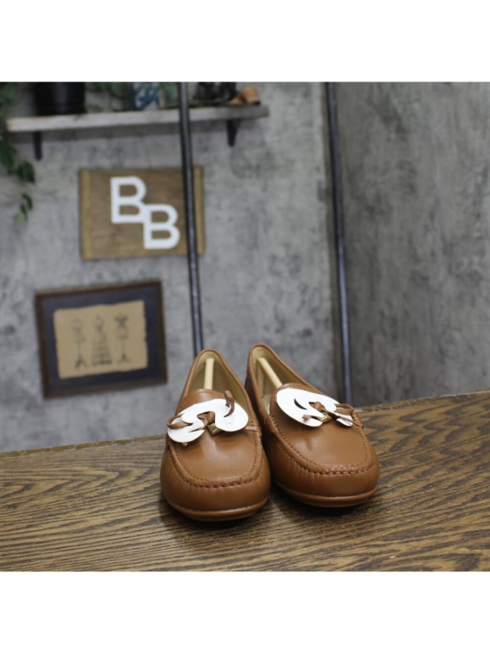 NWT Michael Michael Kors Juliette Leather Moccasins Loafers Luggage Brown 6.5M - Picture 9 of 16
